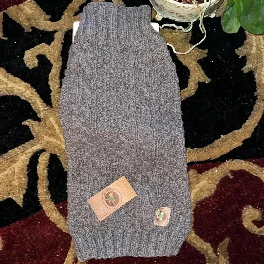 Chilly Dog 100% Wool Hand Knit Sweater Gray Size Medium